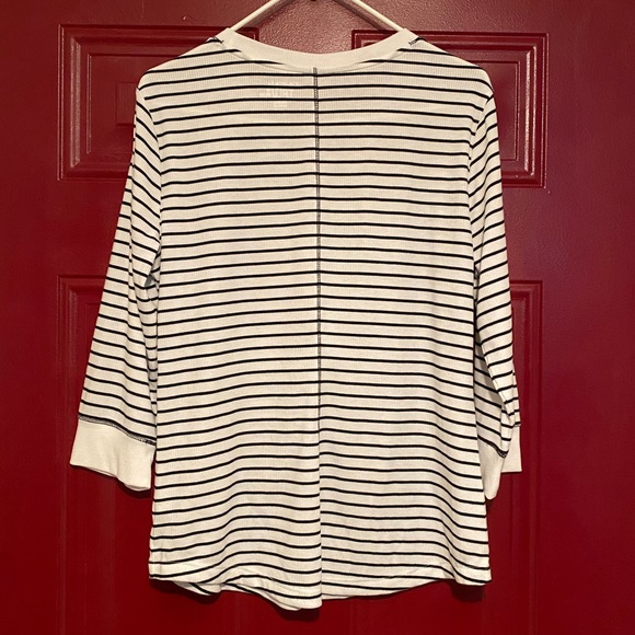 Time and True Ribbed Long Sleeve Shirt White w/Black Stripes Great Condition - Picture 3 of 5